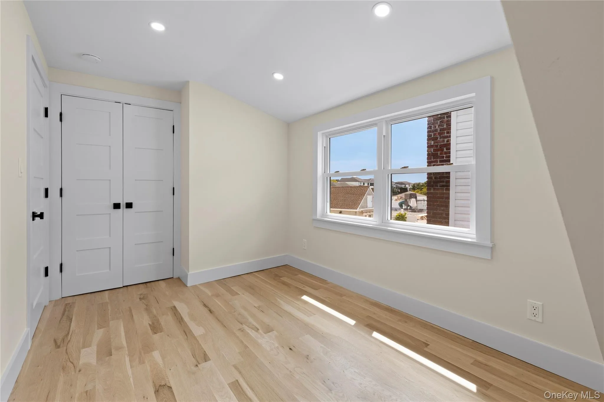 55 Alhambra Road, Oyster Bay, NY, 4 Bedrooms Bedrooms, 6 Rooms Rooms,2 BathroomsBathrooms,Residential Lease,For Rent,Alhambra,0,1047114 55 Alhambra Road, Oyster Bay, NY, 4 Bedrooms Bedrooms, 6 Rooms Rooms,2 BathroomsBathrooms,Residential Lease,For Rent,Alhambra,0,1047114