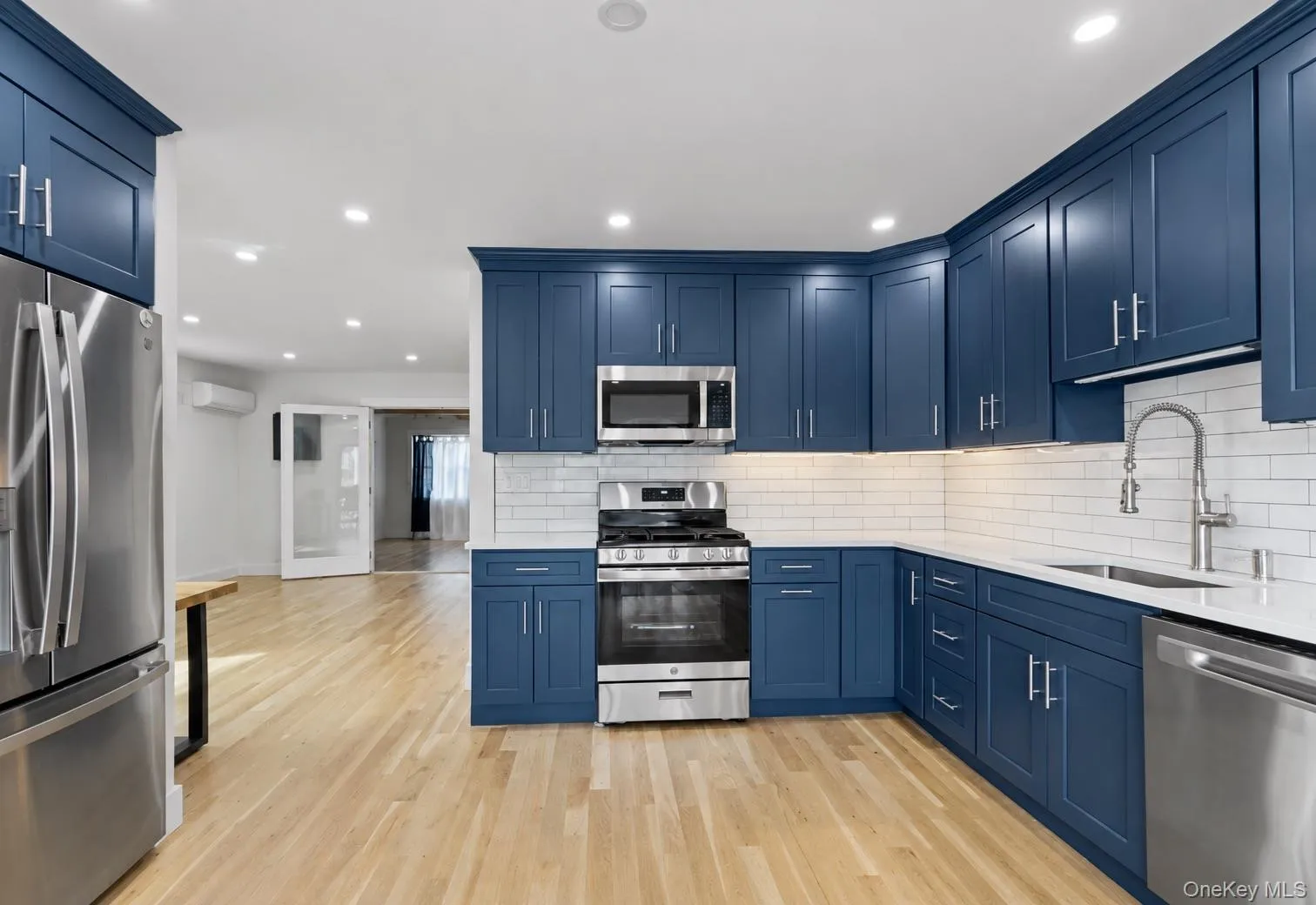55 Alhambra Road, Oyster Bay, NY, 4 Bedrooms Bedrooms, 6 Rooms Rooms,2 BathroomsBathrooms,Residential Lease,For Rent,Alhambra,0,1047114 55 Alhambra Road, Oyster Bay, NY, 4 Bedrooms Bedrooms, 6 Rooms Rooms,2 BathroomsBathrooms,Residential Lease,For Rent,Alhambra,0,1047114