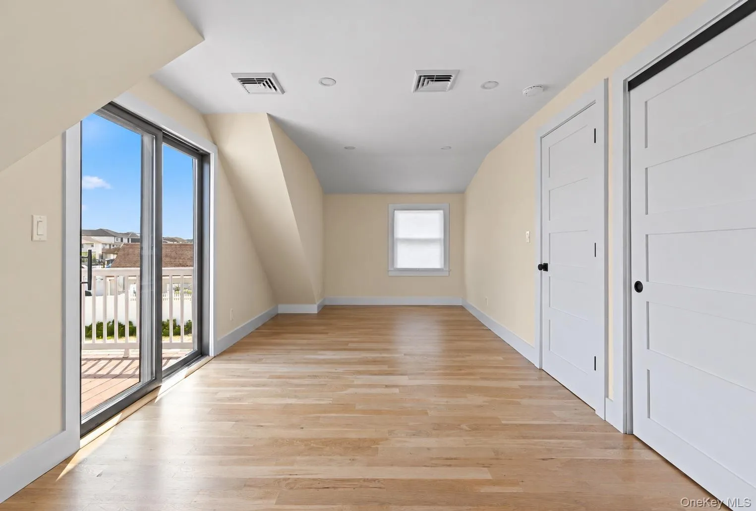 55 Alhambra Road, Oyster Bay, NY, 4 Bedrooms Bedrooms, 6 Rooms Rooms,2 BathroomsBathrooms,Residential Lease,For Rent,Alhambra,0,1047114 55 Alhambra Road, Oyster Bay, NY, 4 Bedrooms Bedrooms, 6 Rooms Rooms,2 BathroomsBathrooms,Residential Lease,For Rent,Alhambra,0,1047114