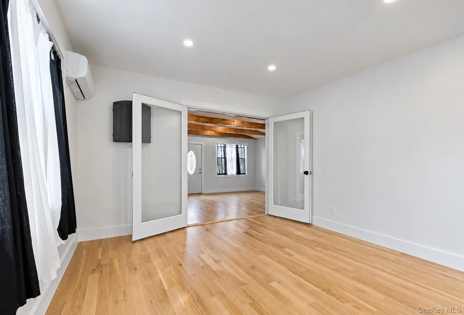 55 Alhambra Road, Oyster Bay, NY, 4 Bedrooms Bedrooms, 6 Rooms Rooms,2 BathroomsBathrooms,Residential Lease,For Rent,Alhambra,0,1047114 55 Alhambra Road, Oyster Bay, NY, 4 Bedrooms Bedrooms, 6 Rooms Rooms,2 BathroomsBathrooms,Residential Lease,For Rent,Alhambra,0,1047114