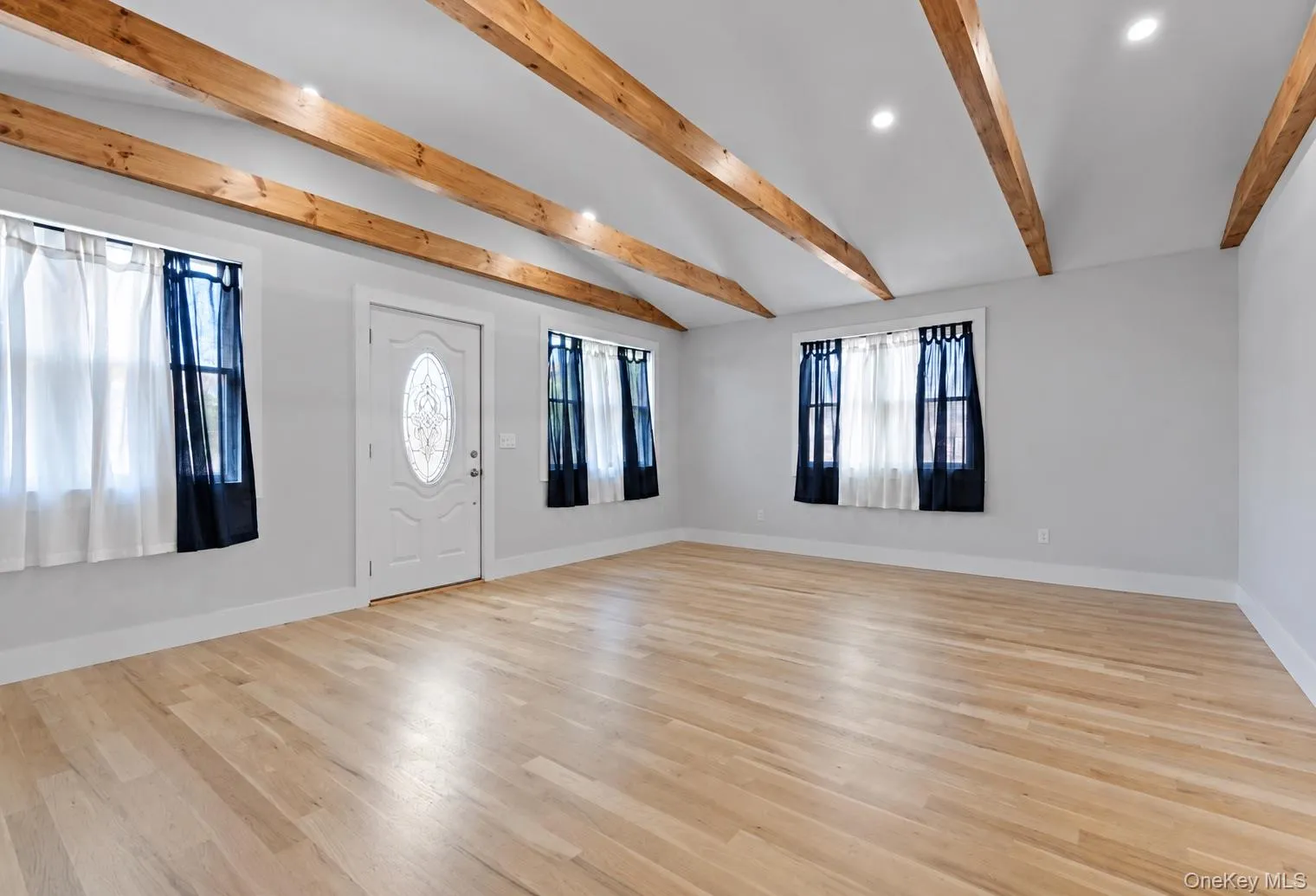55 Alhambra Road, Oyster Bay, NY, 4 Bedrooms Bedrooms, 6 Rooms Rooms,2 BathroomsBathrooms,Residential Lease,For Rent,Alhambra,0,1047114 55 Alhambra Road, Oyster Bay, NY, 4 Bedrooms Bedrooms, 6 Rooms Rooms,2 BathroomsBathrooms,Residential Lease,For Rent,Alhambra,0,1047114