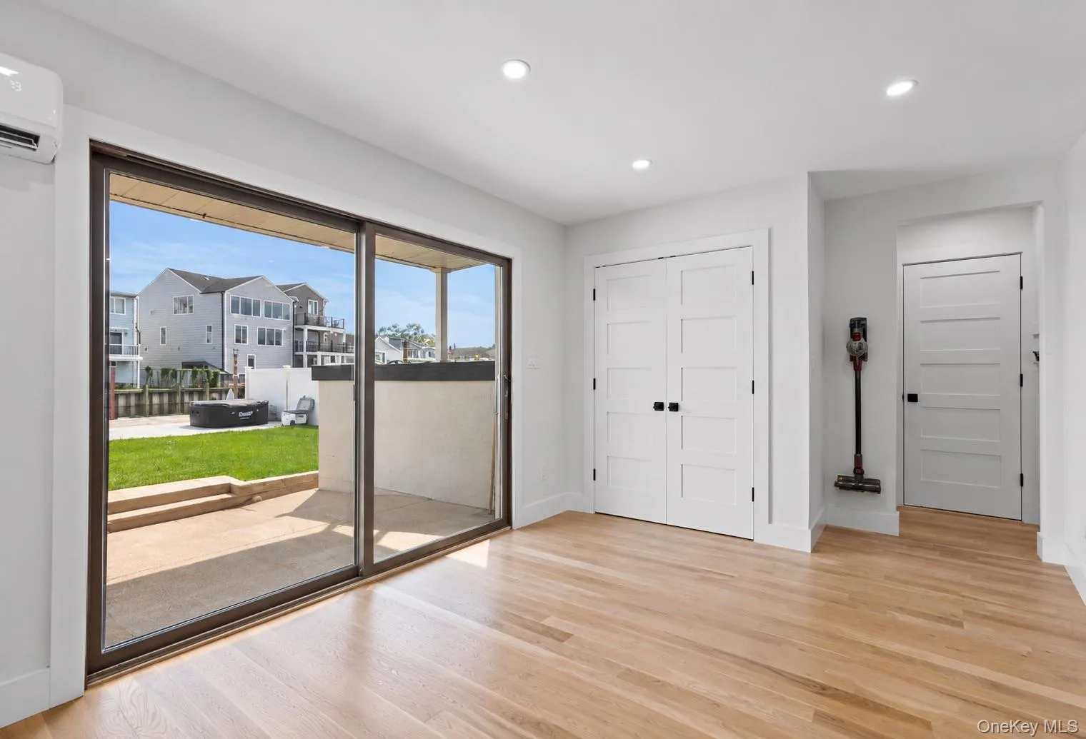 55 Alhambra Road, Oyster Bay, NY, 4 Bedrooms Bedrooms, 6 Rooms Rooms,2 BathroomsBathrooms,Residential Lease,For Rent,Alhambra,0,1047114 55 Alhambra Road, Oyster Bay, NY, 4 Bedrooms Bedrooms, 6 Rooms Rooms,2 BathroomsBathrooms,Residential Lease,For Rent,Alhambra,0,1047114