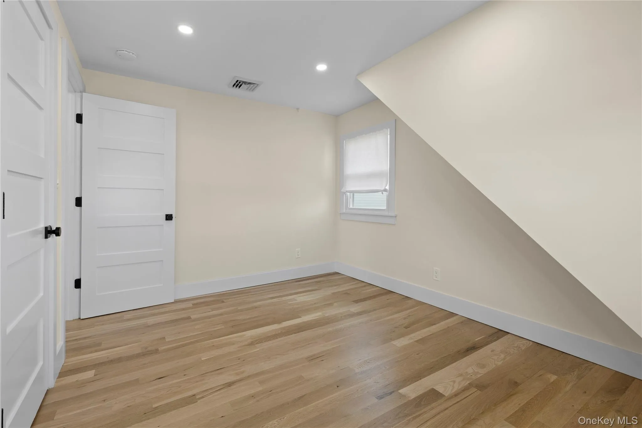 55 Alhambra Road, Oyster Bay, NY, 4 Bedrooms Bedrooms, 6 Rooms Rooms,2 BathroomsBathrooms,Residential Lease,For Rent,Alhambra,0,1047114 55 Alhambra Road, Oyster Bay, NY, 4 Bedrooms Bedrooms, 6 Rooms Rooms,2 BathroomsBathrooms,Residential Lease,For Rent,Alhambra,0,1047114