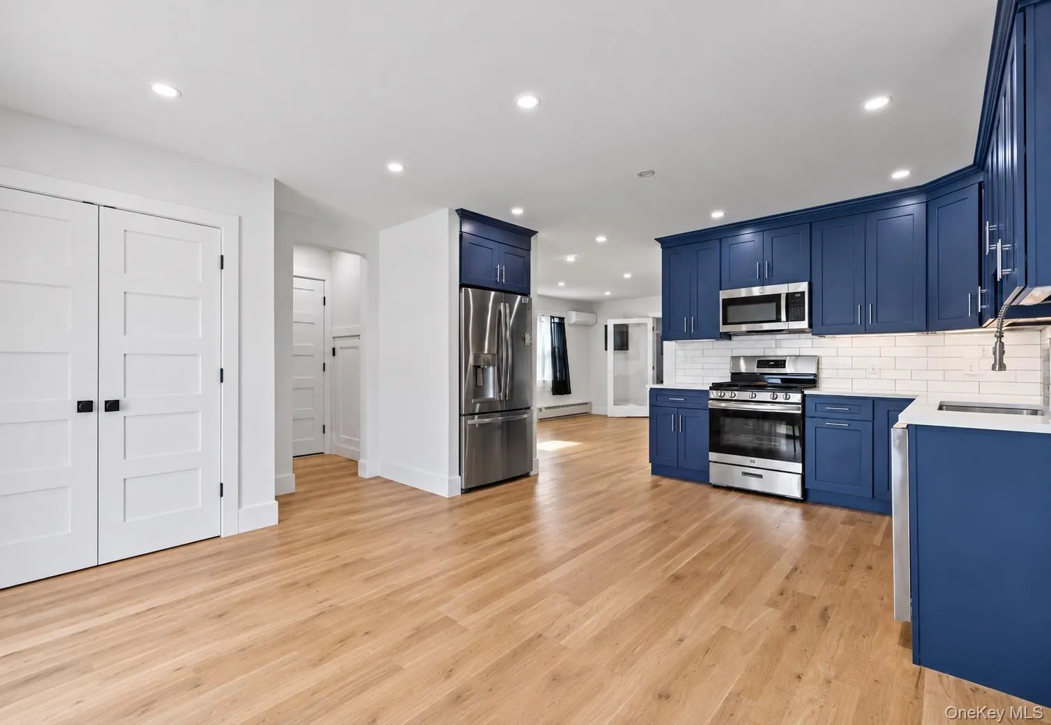 55 Alhambra Road, Oyster Bay, NY, 4 Bedrooms Bedrooms, 6 Rooms Rooms,2 BathroomsBathrooms,Residential Lease,For Rent,Alhambra,0,1047114 55 Alhambra Road, Oyster Bay, NY, 4 Bedrooms Bedrooms, 6 Rooms Rooms,2 BathroomsBathrooms,Residential Lease,For Rent,Alhambra,0,1047114
