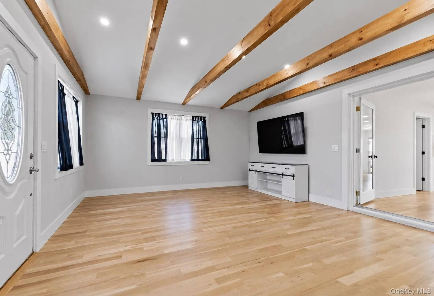 55 Alhambra Road, Oyster Bay, NY, 4 Bedrooms Bedrooms, 6 Rooms Rooms,2 BathroomsBathrooms,Residential Lease,For Rent,Alhambra,0,1047114 55 Alhambra Road, Oyster Bay, NY, 4 Bedrooms Bedrooms, 6 Rooms Rooms,2 BathroomsBathrooms,Residential Lease,For Rent,Alhambra,0,1047114
