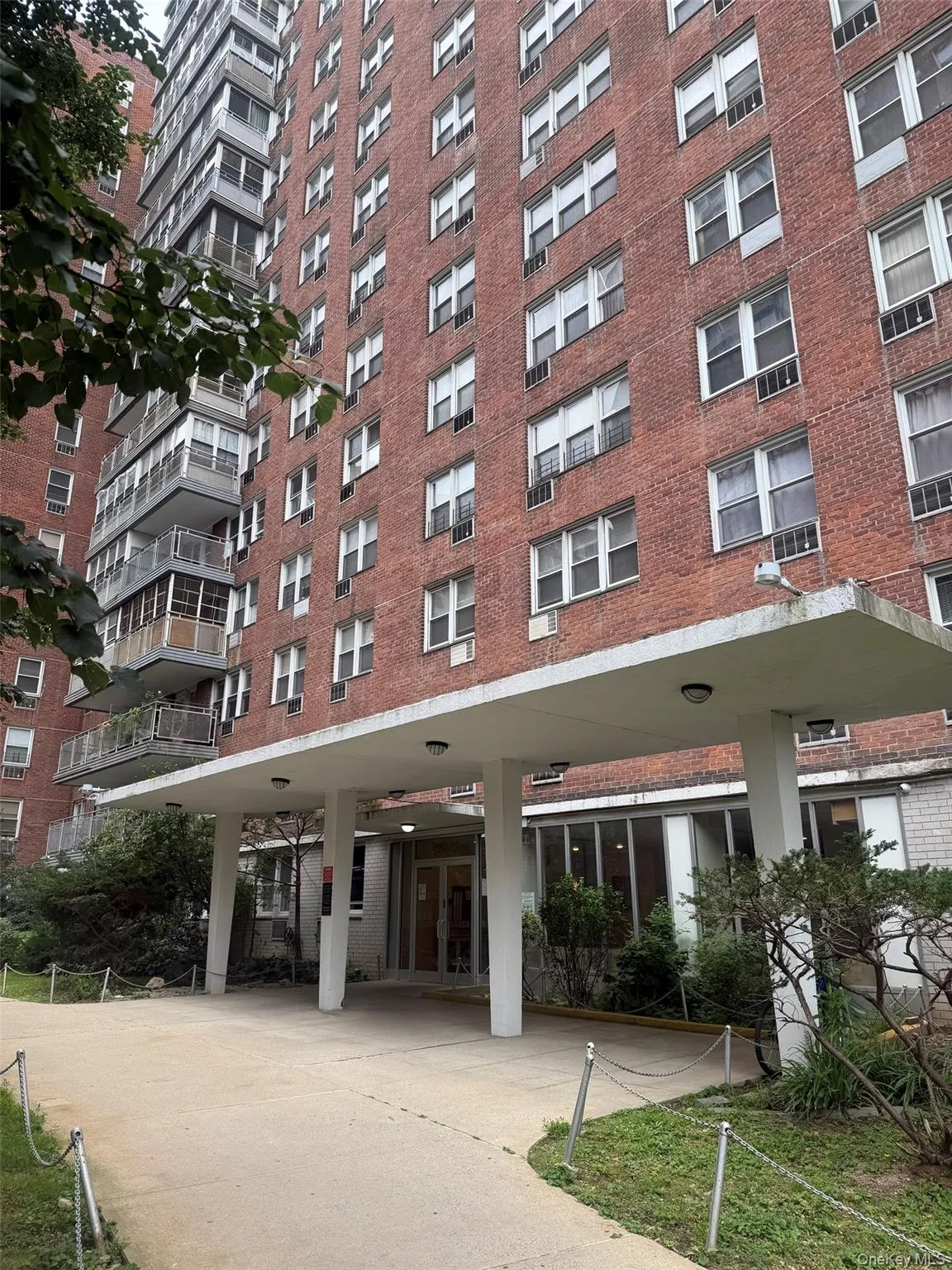 138-10 Franklin Avenue, New York, NY, 3 Bedrooms Bedrooms, 7 Rooms Rooms,2 BathroomsBathrooms,Residential,For Rent,Franklin,0,1047123 138-10 Franklin Avenue, New York, NY, 3 Bedrooms Bedrooms, 7 Rooms Rooms,2 BathroomsBathrooms,Residential,For Rent,Franklin,0,1047123