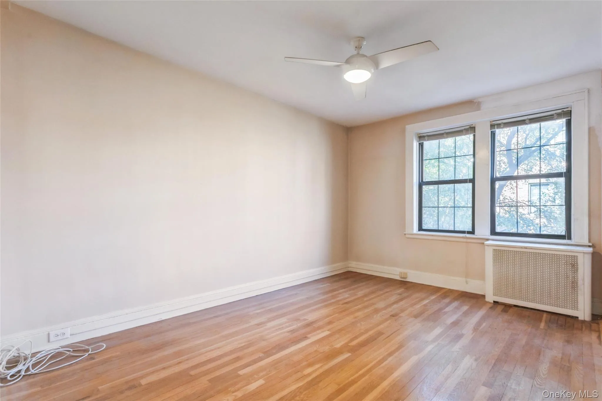 68-36 Burns Street, New York, NY, 2 Bedrooms Bedrooms, 4 Rooms Rooms,1 BathroomBathrooms,Residential,For Rent,Burns,0,1047127 68-36 Burns Street, New York, NY, 2 Bedrooms Bedrooms, 4 Rooms Rooms,1 BathroomBathrooms,Residential,For Rent,Burns,0,1047127