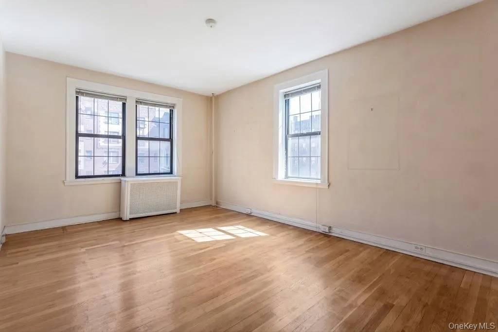 68-36 Burns Street, New York, NY, 2 Bedrooms Bedrooms, 4 Rooms Rooms,1 BathroomBathrooms,Residential,For Rent,Burns,0,1047127 68-36 Burns Street, New York, NY, 2 Bedrooms Bedrooms, 4 Rooms Rooms,1 BathroomBathrooms,Residential,For Rent,Burns,0,1047127