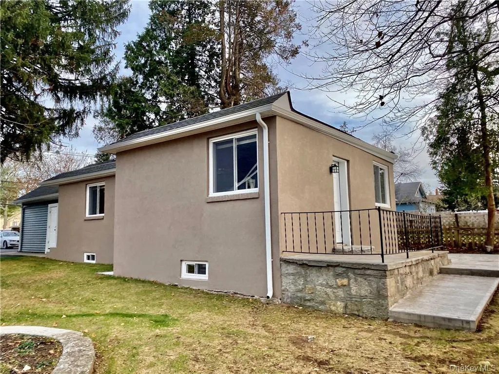3435 Lexington Avenue, Cortlandt, NY, 2 Bedrooms Bedrooms, 5 Rooms Rooms,1 BathroomBathrooms,Residential Lease,For Rent,Lexington,0,1047128 3435 Lexington Avenue, Cortlandt, NY, 2 Bedrooms Bedrooms, 5 Rooms Rooms,1 BathroomBathrooms,Residential Lease,For Rent,Lexington,0,1047128