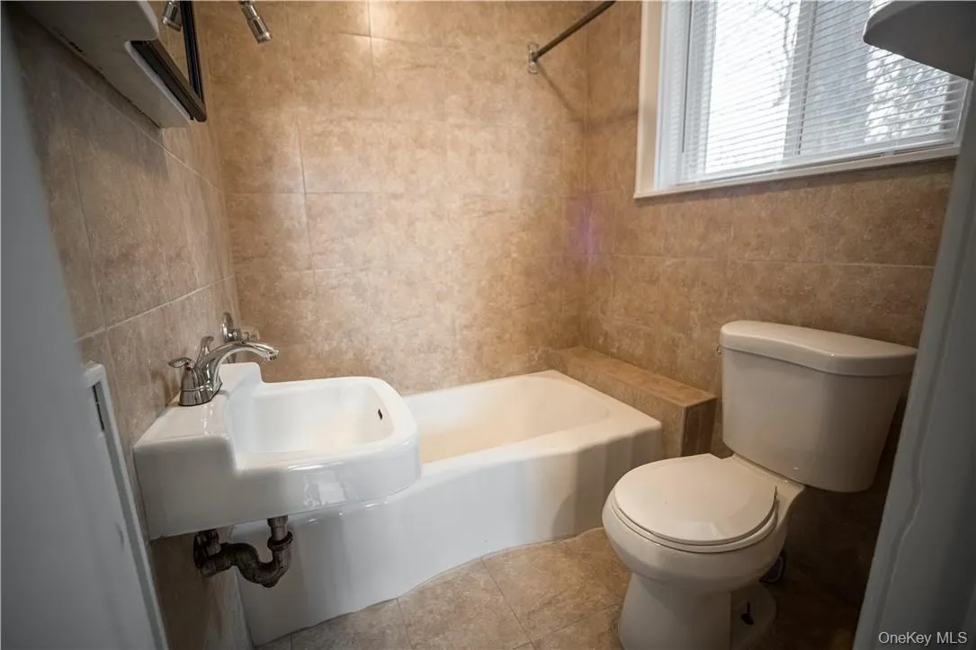 3435 Lexington Avenue, Cortlandt, NY, 2 Bedrooms Bedrooms, 5 Rooms Rooms,1 BathroomBathrooms,Residential Lease,For Rent,Lexington,0,1047128 3435 Lexington Avenue, Cortlandt, NY, 2 Bedrooms Bedrooms, 5 Rooms Rooms,1 BathroomBathrooms,Residential Lease,For Rent,Lexington,0,1047128