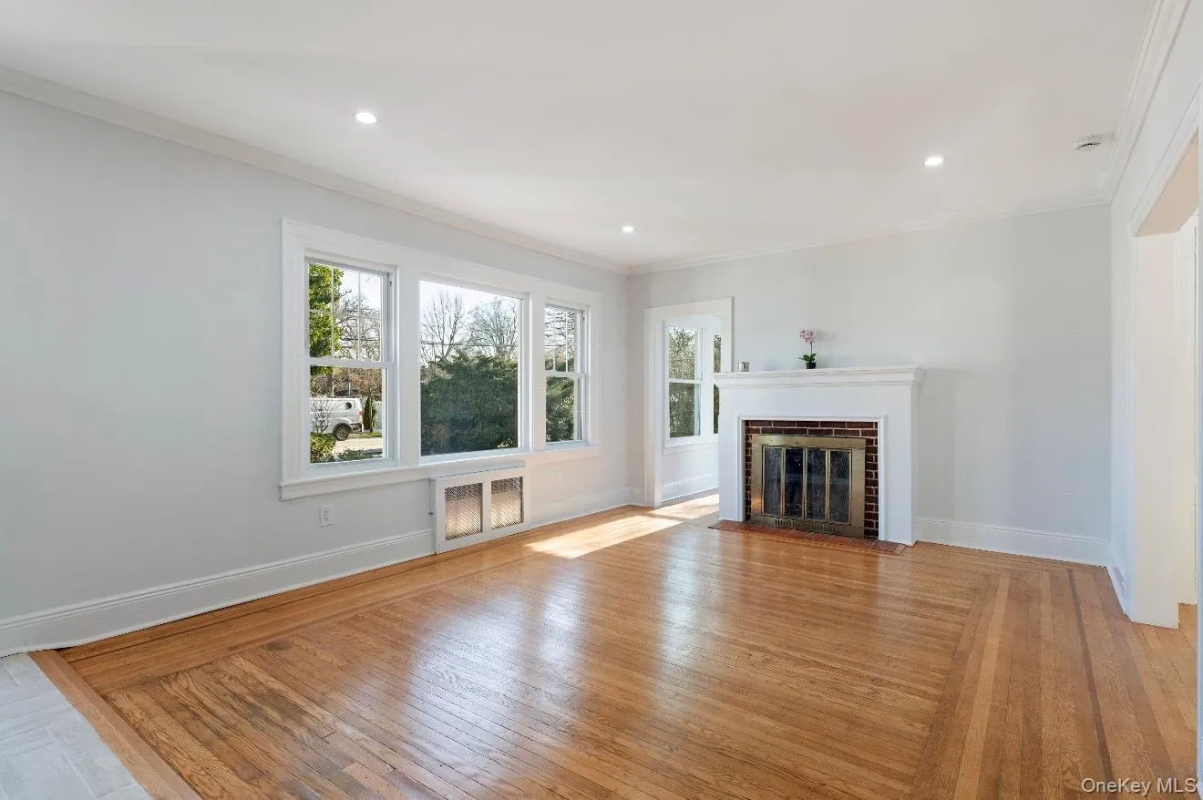 120 Lena Avenue, Hempstead, NY, 6 Bedrooms Bedrooms, 8 Rooms Rooms,2 BathroomsBathrooms,Residential,For Rent,Lena,0,1047130 120 Lena Avenue, Hempstead, NY, 6 Bedrooms Bedrooms, 8 Rooms Rooms,2 BathroomsBathrooms,Residential,For Rent,Lena,0,1047130