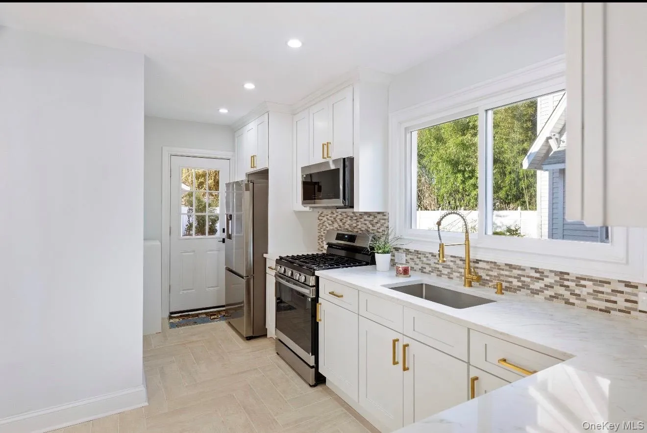 120 Lena Avenue, Hempstead, NY, 6 Bedrooms Bedrooms, 8 Rooms Rooms,2 BathroomsBathrooms,Residential,For Rent,Lena,0,1047130 120 Lena Avenue, Hempstead, NY, 6 Bedrooms Bedrooms, 8 Rooms Rooms,2 BathroomsBathrooms,Residential,For Rent,Lena,0,1047130