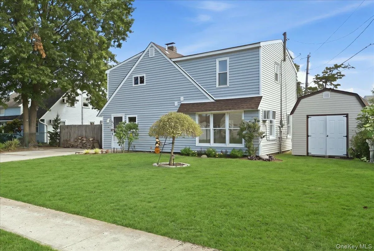 6 Stonecutter Road, Hempstead, NY, 3 Bedrooms Bedrooms, 8 Rooms Rooms,2 BathroomsBathrooms,Residential,For Rent,Stonecutter,0,1047134 6 Stonecutter Road, Hempstead, NY, 3 Bedrooms Bedrooms, 8 Rooms Rooms,2 BathroomsBathrooms,Residential,For Rent,Stonecutter,0,1047134