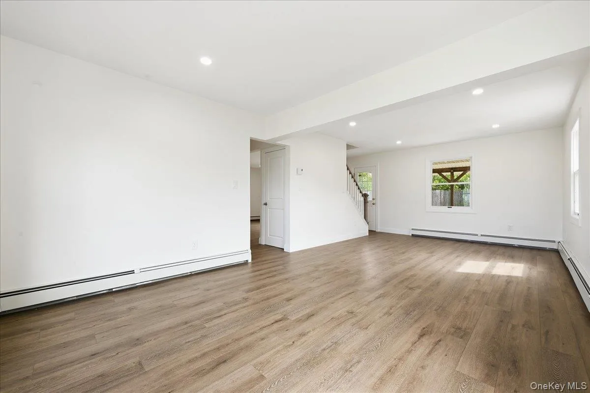 6 Stonecutter Road, Hempstead, NY, 3 Bedrooms Bedrooms, 8 Rooms Rooms,2 BathroomsBathrooms,Residential,For Rent,Stonecutter,0,1047134 6 Stonecutter Road, Hempstead, NY, 3 Bedrooms Bedrooms, 8 Rooms Rooms,2 BathroomsBathrooms,Residential,For Rent,Stonecutter,0,1047134