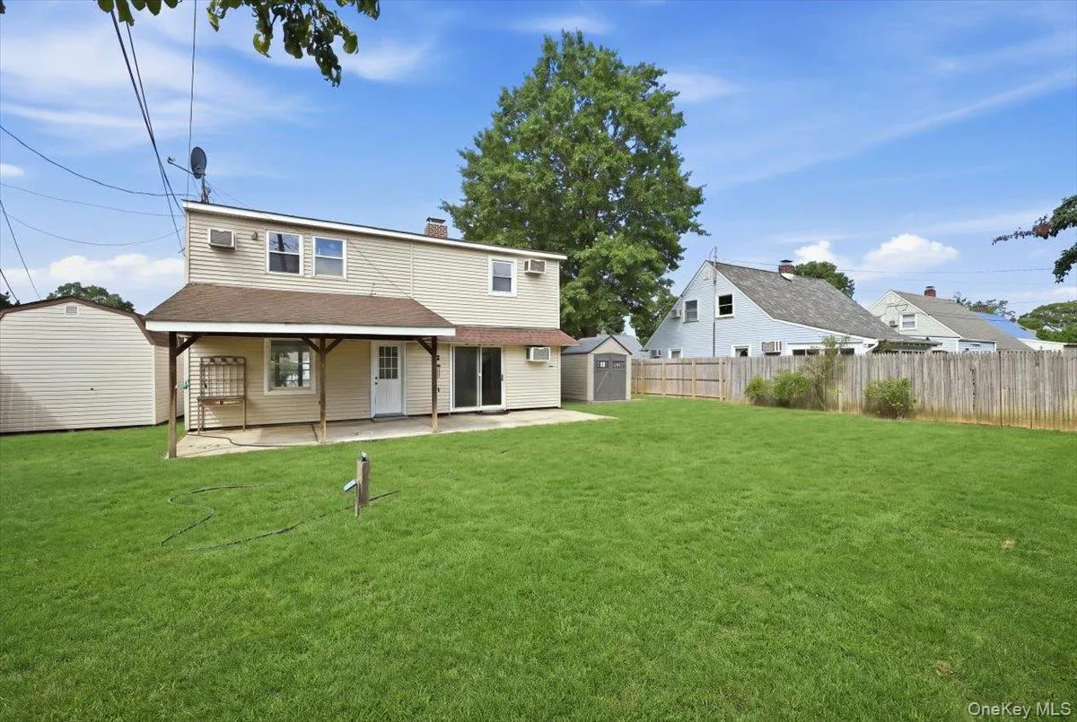6 Stonecutter Road, Hempstead, NY, 3 Bedrooms Bedrooms, 8 Rooms Rooms,2 BathroomsBathrooms,Residential,For Rent,Stonecutter,0,1047134 6 Stonecutter Road, Hempstead, NY, 3 Bedrooms Bedrooms, 8 Rooms Rooms,2 BathroomsBathrooms,Residential,For Rent,Stonecutter,0,1047134