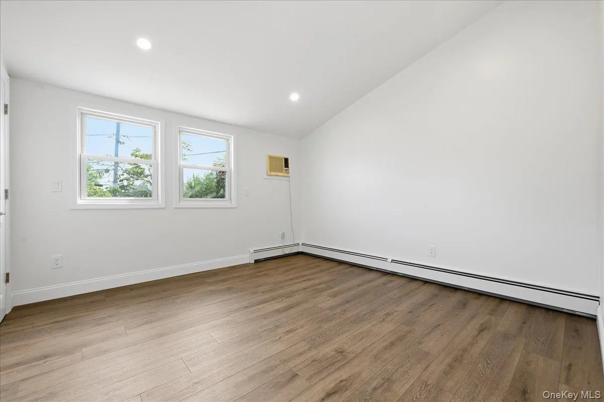 6 Stonecutter Road, Hempstead, NY, 3 Bedrooms Bedrooms, 8 Rooms Rooms,2 BathroomsBathrooms,Residential,For Rent,Stonecutter,0,1047134 6 Stonecutter Road, Hempstead, NY, 3 Bedrooms Bedrooms, 8 Rooms Rooms,2 BathroomsBathrooms,Residential,For Rent,Stonecutter,0,1047134