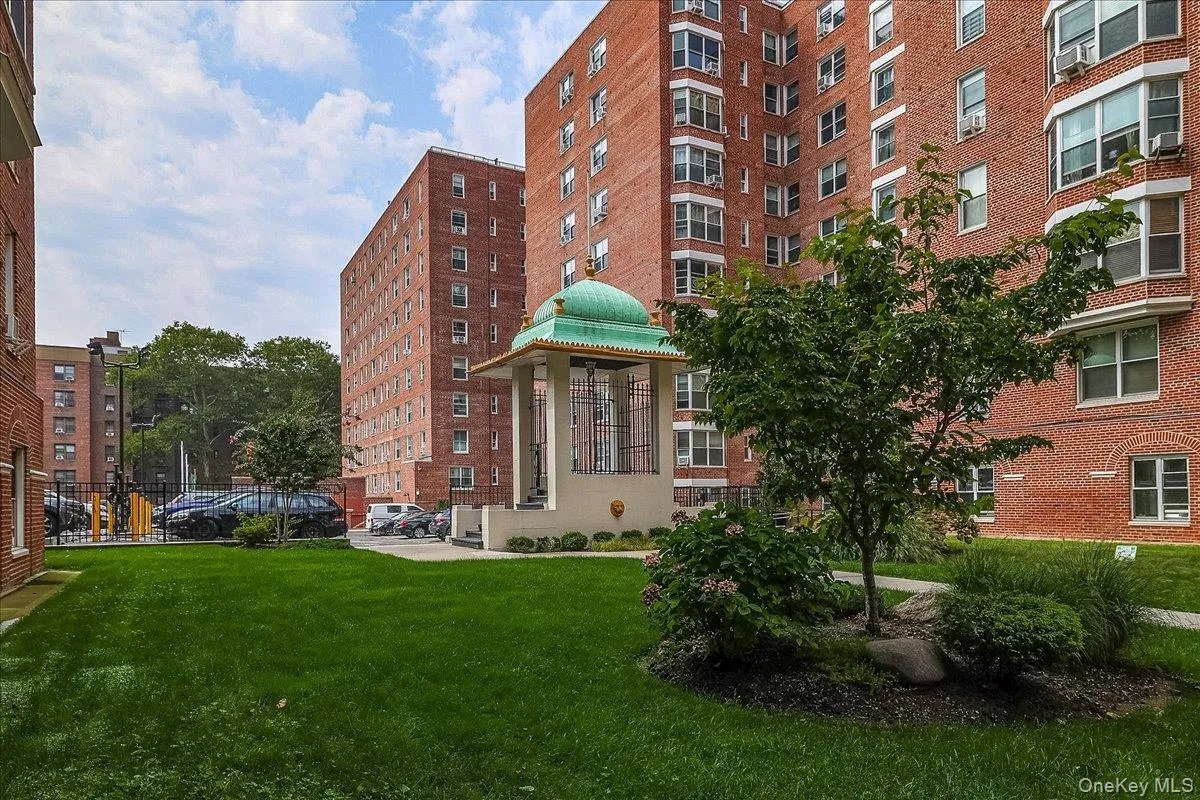 181 73rd Street, New York, NY, 1 Bedroom Bedrooms, 4 Rooms Rooms,1 BathroomBathrooms,Residential,For Rent,73rd,0,1047135 181 73rd Street, New York, NY, 1 Bedroom Bedrooms, 4 Rooms Rooms,1 BathroomBathrooms,Residential,For Rent,73rd,0,1047135