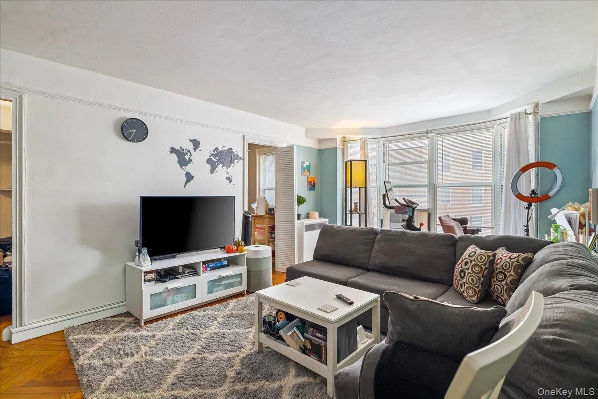 181 73rd Street, New York, NY, 1 Bedroom Bedrooms, 4 Rooms Rooms,1 BathroomBathrooms,Residential,For Rent,73rd,0,1047135 181 73rd Street, New York, NY, 1 Bedroom Bedrooms, 4 Rooms Rooms,1 BathroomBathrooms,Residential,For Rent,73rd,0,1047135