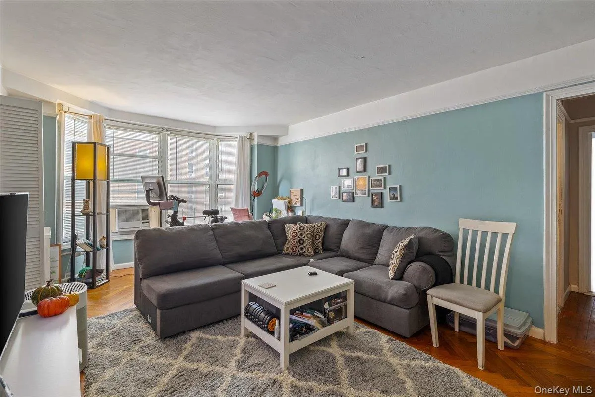 181 73rd Street, New York, NY, 1 Bedroom Bedrooms, 4 Rooms Rooms,1 BathroomBathrooms,Residential,For Rent,73rd,0,1047135 181 73rd Street, New York, NY, 1 Bedroom Bedrooms, 4 Rooms Rooms,1 BathroomBathrooms,Residential,For Rent,73rd,0,1047135