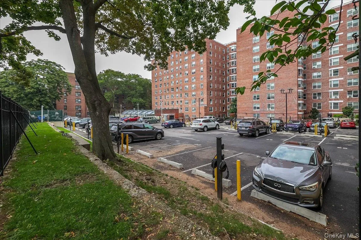 181 73rd Street, New York, NY, 1 Bedroom Bedrooms, 4 Rooms Rooms,1 BathroomBathrooms,Residential,For Rent,73rd,0,1047135 181 73rd Street, New York, NY, 1 Bedroom Bedrooms, 4 Rooms Rooms,1 BathroomBathrooms,Residential,For Rent,73rd,0,1047135