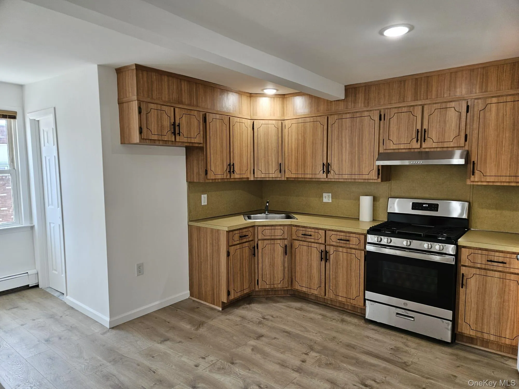 480 Westbury Avenue, North Hempstead, NY, 1 Bedroom Bedrooms, 4 Room Rooms,1 BathroomBathrooms,Residential Lease,For Rent,Westbury,0,1047136 480 Westbury Avenue, North Hempstead, NY, 1 Bedroom Bedrooms, 4 Room Rooms,1 BathroomBathrooms,Residential Lease,For Rent,Westbury,0,1047136