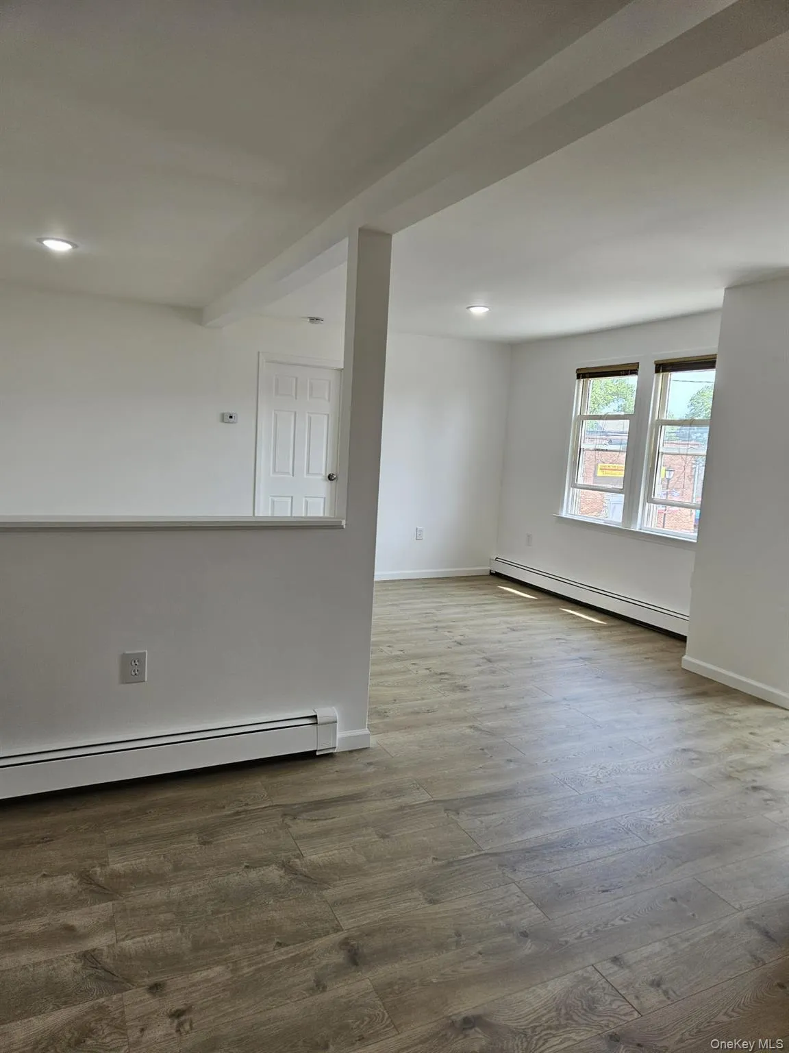 480 Westbury Avenue, North Hempstead, NY, 1 Bedroom Bedrooms, 4 Room Rooms,1 BathroomBathrooms,Residential Lease,For Rent,Westbury,0,1047136 480 Westbury Avenue, North Hempstead, NY, 1 Bedroom Bedrooms, 4 Room Rooms,1 BathroomBathrooms,Residential Lease,For Rent,Westbury,0,1047136
