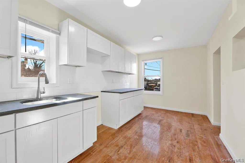 14571 157th Street, New York, NY, 6 Bedrooms Bedrooms, 6 Rooms Rooms,2 BathroomsBathrooms,Residential Lease,For Rent,Street,0,1047138 14571 157th Street, New York, NY, 6 Bedrooms Bedrooms, 6 Rooms Rooms,2 BathroomsBathrooms,Residential Lease,For Rent,Street,0,1047138