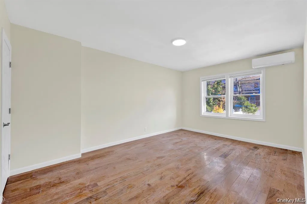 14571 157th Street, New York, NY, 6 Bedrooms Bedrooms, 6 Rooms Rooms,2 BathroomsBathrooms,Residential Lease,For Rent,Street,0,1047138 14571 157th Street, New York, NY, 6 Bedrooms Bedrooms, 6 Rooms Rooms,2 BathroomsBathrooms,Residential Lease,For Rent,Street,0,1047138