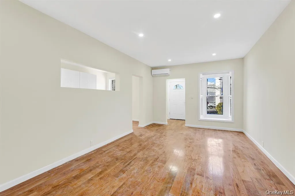 14571 157th Street, New York, NY, 6 Bedrooms Bedrooms, 6 Rooms Rooms,2 BathroomsBathrooms,Residential Lease,For Rent,Street,0,1047138 14571 157th Street, New York, NY, 6 Bedrooms Bedrooms, 6 Rooms Rooms,2 BathroomsBathrooms,Residential Lease,For Rent,Street,0,1047138