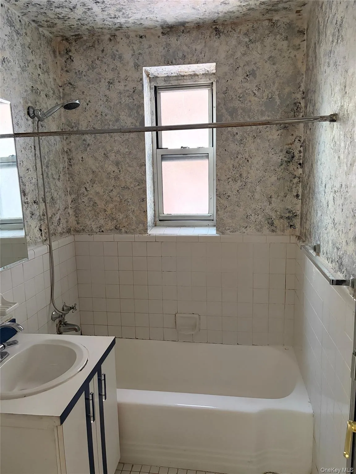 99-31 64th Ave, New York, NY, 2 Bedrooms Bedrooms, 4 Rooms Rooms,1 BathroomBathrooms,Residential,For Rent,64th Ave,0,1047139 99-31 64th Ave, New York, NY, 2 Bedrooms Bedrooms, 4 Rooms Rooms,1 BathroomBathrooms,Residential,For Rent,64th Ave,0,1047139