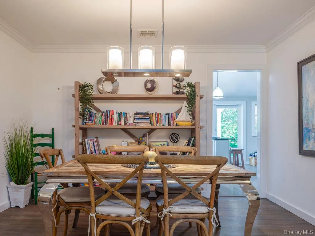 2080 Elijahs Lane, Southold, NY, 4 Bedrooms Bedrooms, 8 Rooms Rooms,3 BathroomsBathrooms,Residential,For Rent,Elijahs,0,1047144 2080 Elijahs Lane, Southold, NY, 4 Bedrooms Bedrooms, 8 Rooms Rooms,3 BathroomsBathrooms,Residential,For Rent,Elijahs,0,1047144