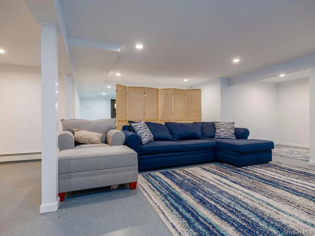 2080 Elijahs Lane, Southold, NY, 4 Bedrooms Bedrooms, 8 Rooms Rooms,3 BathroomsBathrooms,Residential,For Rent,Elijahs,0,1047144 2080 Elijahs Lane, Southold, NY, 4 Bedrooms Bedrooms, 8 Rooms Rooms,3 BathroomsBathrooms,Residential,For Rent,Elijahs,0,1047144