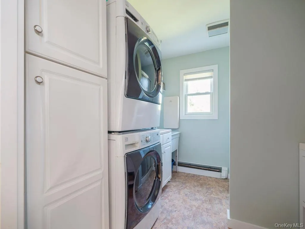 2080 Elijahs Lane, Southold, NY, 4 Bedrooms Bedrooms, 8 Rooms Rooms,3 BathroomsBathrooms,Residential,For Rent,Elijahs,0,1047144 2080 Elijahs Lane, Southold, NY, 4 Bedrooms Bedrooms, 8 Rooms Rooms,3 BathroomsBathrooms,Residential,For Rent,Elijahs,0,1047144