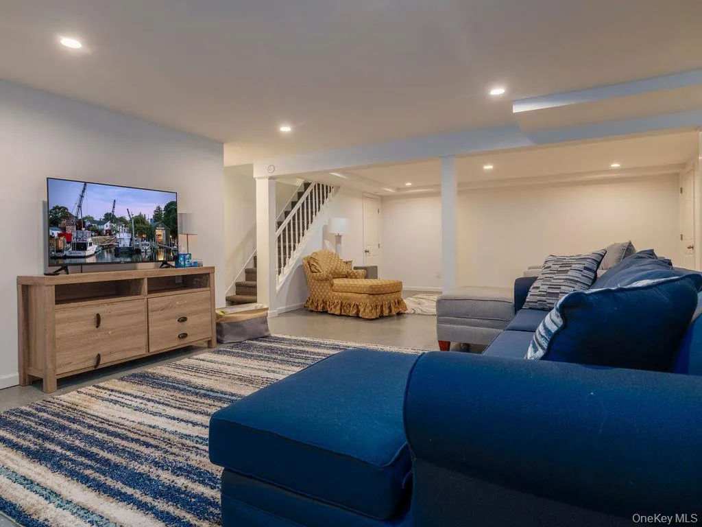 2080 Elijahs Lane, Southold, NY, 4 Bedrooms Bedrooms, 8 Rooms Rooms,3 BathroomsBathrooms,Residential,For Rent,Elijahs,0,1047144 2080 Elijahs Lane, Southold, NY, 4 Bedrooms Bedrooms, 8 Rooms Rooms,3 BathroomsBathrooms,Residential,For Rent,Elijahs,0,1047144