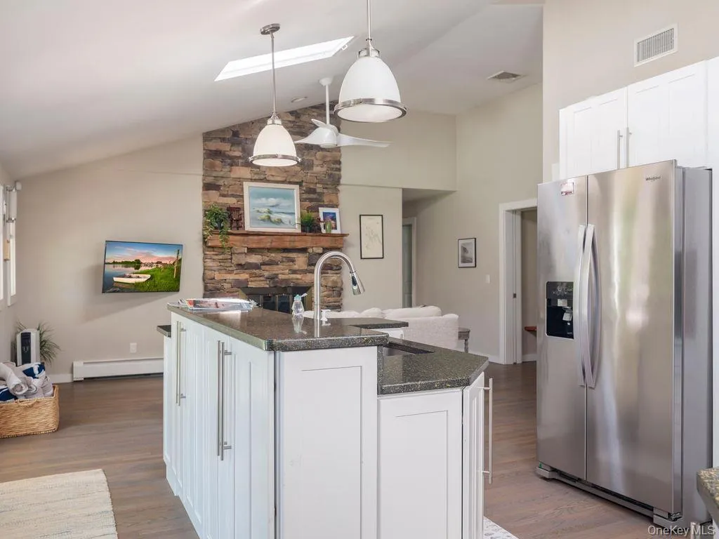 2080 Elijahs Lane, Southold, NY, 4 Bedrooms Bedrooms, 8 Rooms Rooms,3 BathroomsBathrooms,Residential,For Rent,Elijahs,0,1047144 2080 Elijahs Lane, Southold, NY, 4 Bedrooms Bedrooms, 8 Rooms Rooms,3 BathroomsBathrooms,Residential,For Rent,Elijahs,0,1047144