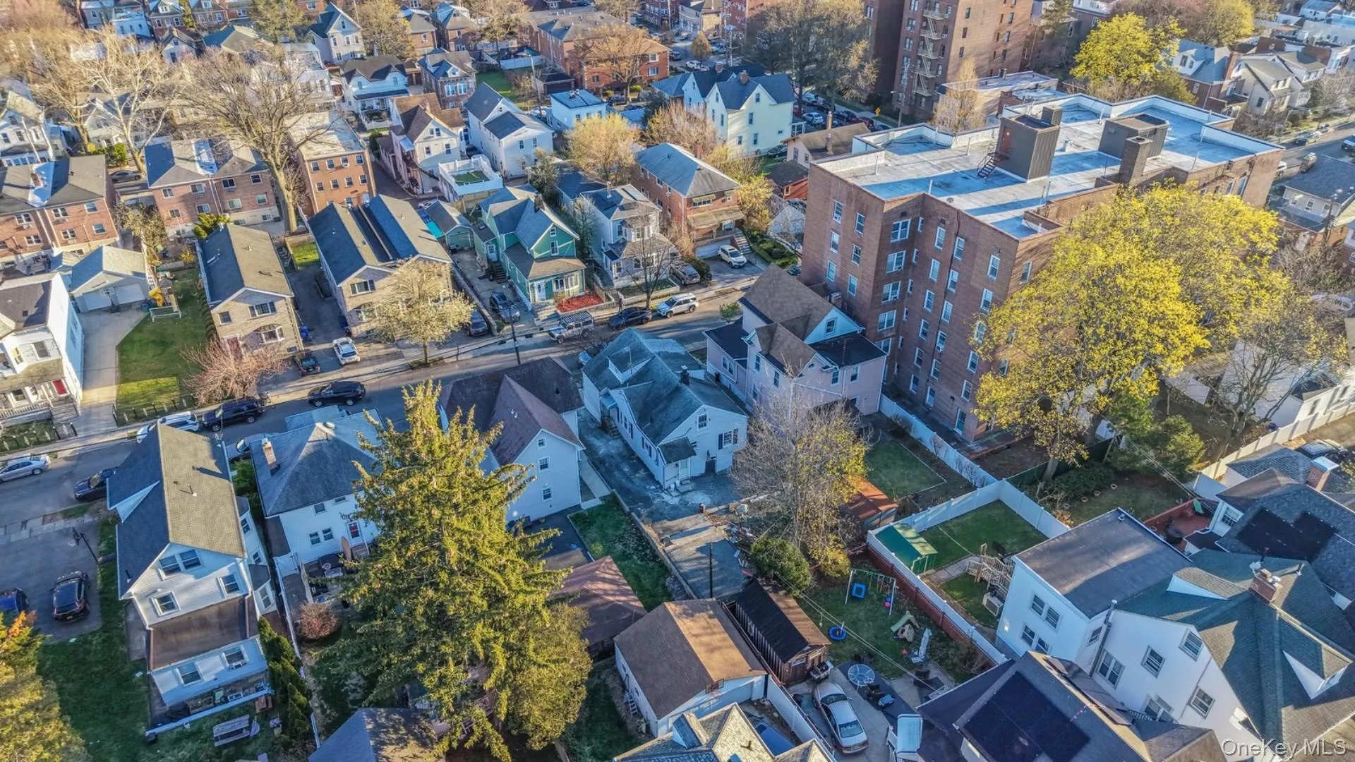219 238th Street, New York, NY, 5 Bedrooms Bedrooms, 8 Rooms Rooms,2 BathroomsBathrooms,Residential,For Rent,238th,0,1047147 219 238th Street, New York, NY, 5 Bedrooms Bedrooms, 8 Rooms Rooms,2 BathroomsBathrooms,Residential,For Rent,238th,0,1047147