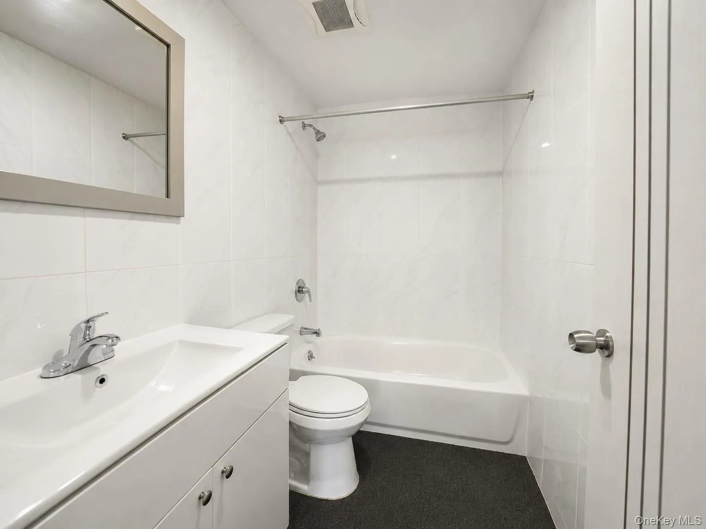 7040 45 Avenue, New York, NY, 2 Bedrooms Bedrooms, 3 Rooms Rooms,2 BathroomsBathrooms,Residential,For Rent,45,0,1047148 7040 45 Avenue, New York, NY, 2 Bedrooms Bedrooms, 3 Rooms Rooms,2 BathroomsBathrooms,Residential,For Rent,45,0,1047148