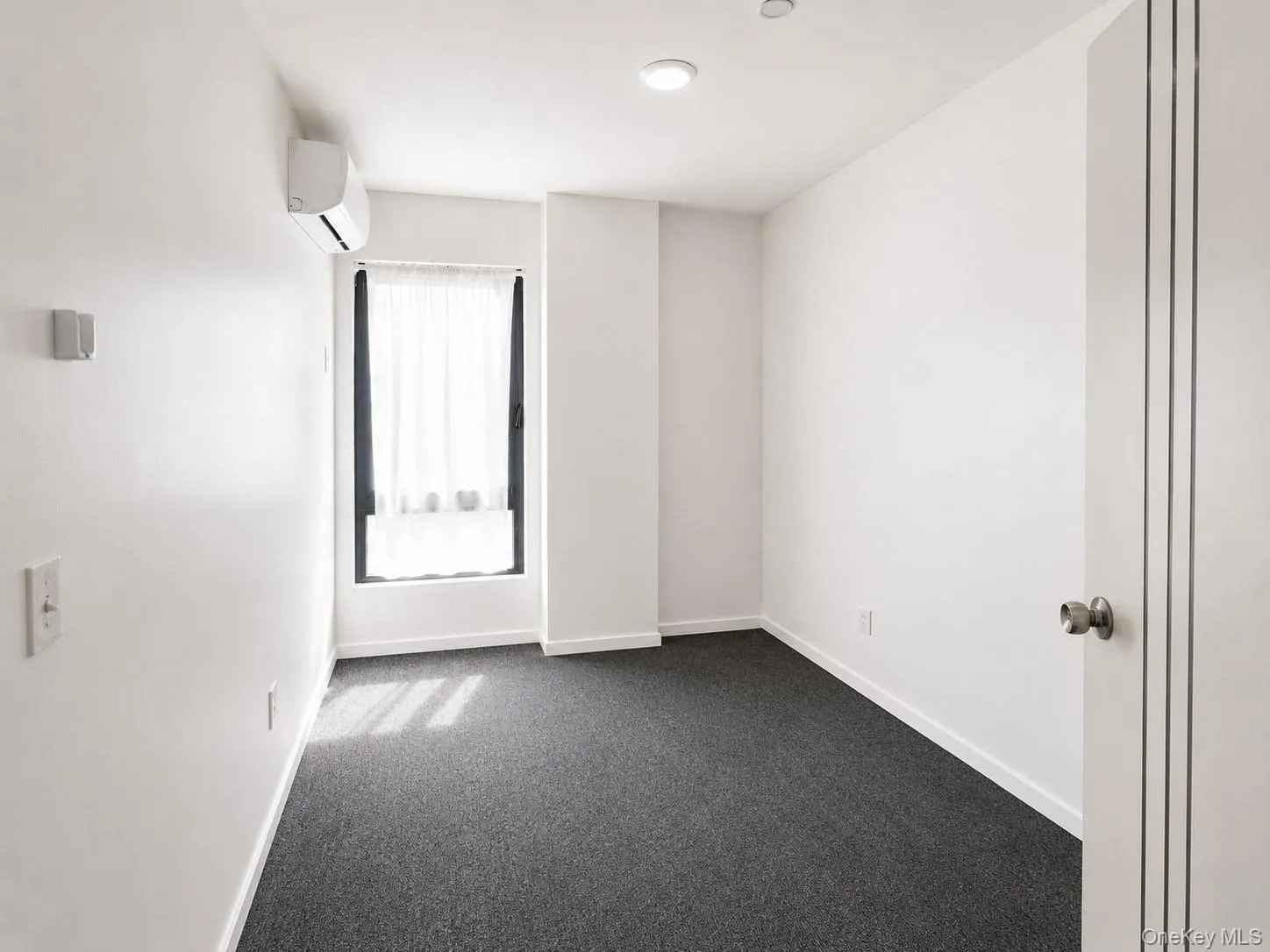 7040 45 Avenue, New York, NY, 2 Bedrooms Bedrooms, 3 Rooms Rooms,2 BathroomsBathrooms,Residential,For Rent,45,0,1047148 7040 45 Avenue, New York, NY, 2 Bedrooms Bedrooms, 3 Rooms Rooms,2 BathroomsBathrooms,Residential,For Rent,45,0,1047148