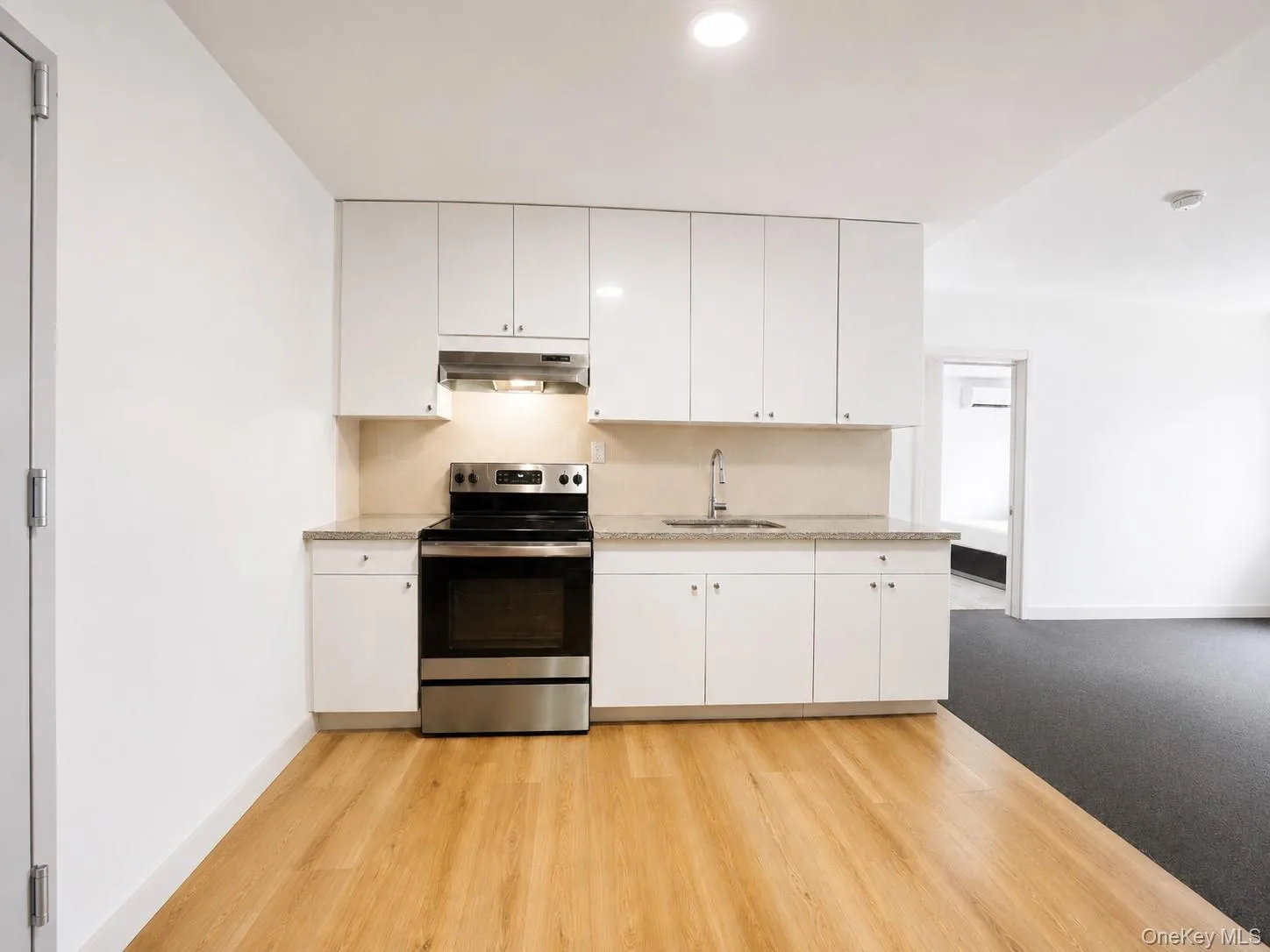 7040 45 Avenue, New York, NY, 2 Bedrooms Bedrooms, 3 Rooms Rooms,2 BathroomsBathrooms,Residential,For Rent,45,0,1047148 7040 45 Avenue, New York, NY, 2 Bedrooms Bedrooms, 3 Rooms Rooms,2 BathroomsBathrooms,Residential,For Rent,45,0,1047148