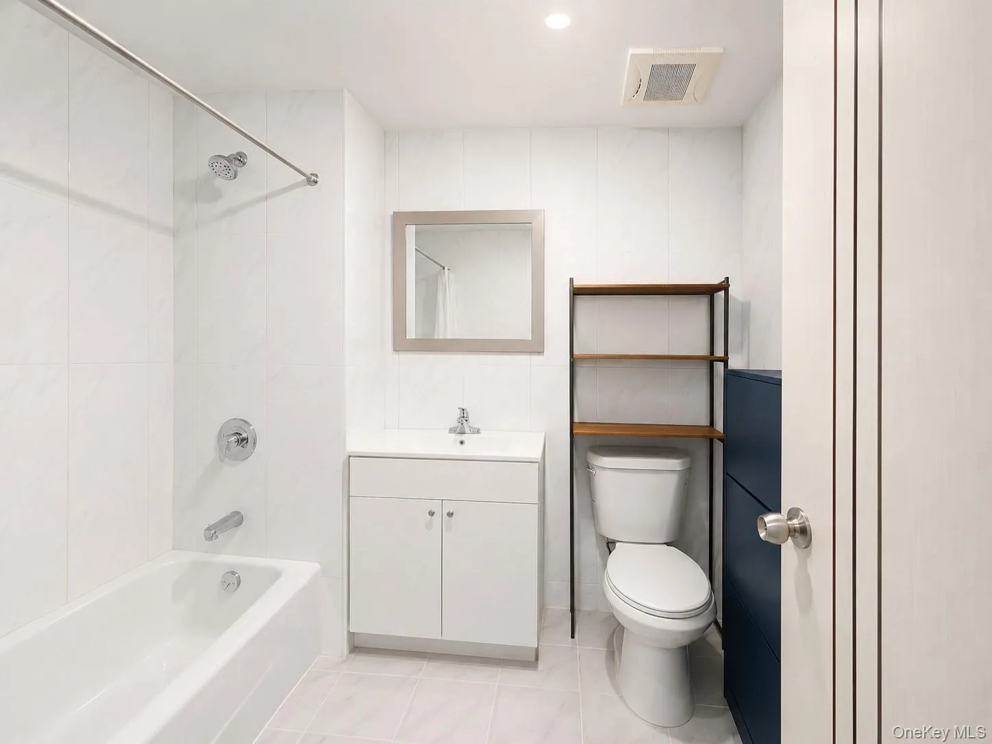 7040 45 Avenue, New York, NY, 2 Bedrooms Bedrooms, 3 Rooms Rooms,2 BathroomsBathrooms,Residential,For Rent,45,0,1047148 7040 45 Avenue, New York, NY, 2 Bedrooms Bedrooms, 3 Rooms Rooms,2 BathroomsBathrooms,Residential,For Rent,45,0,1047148