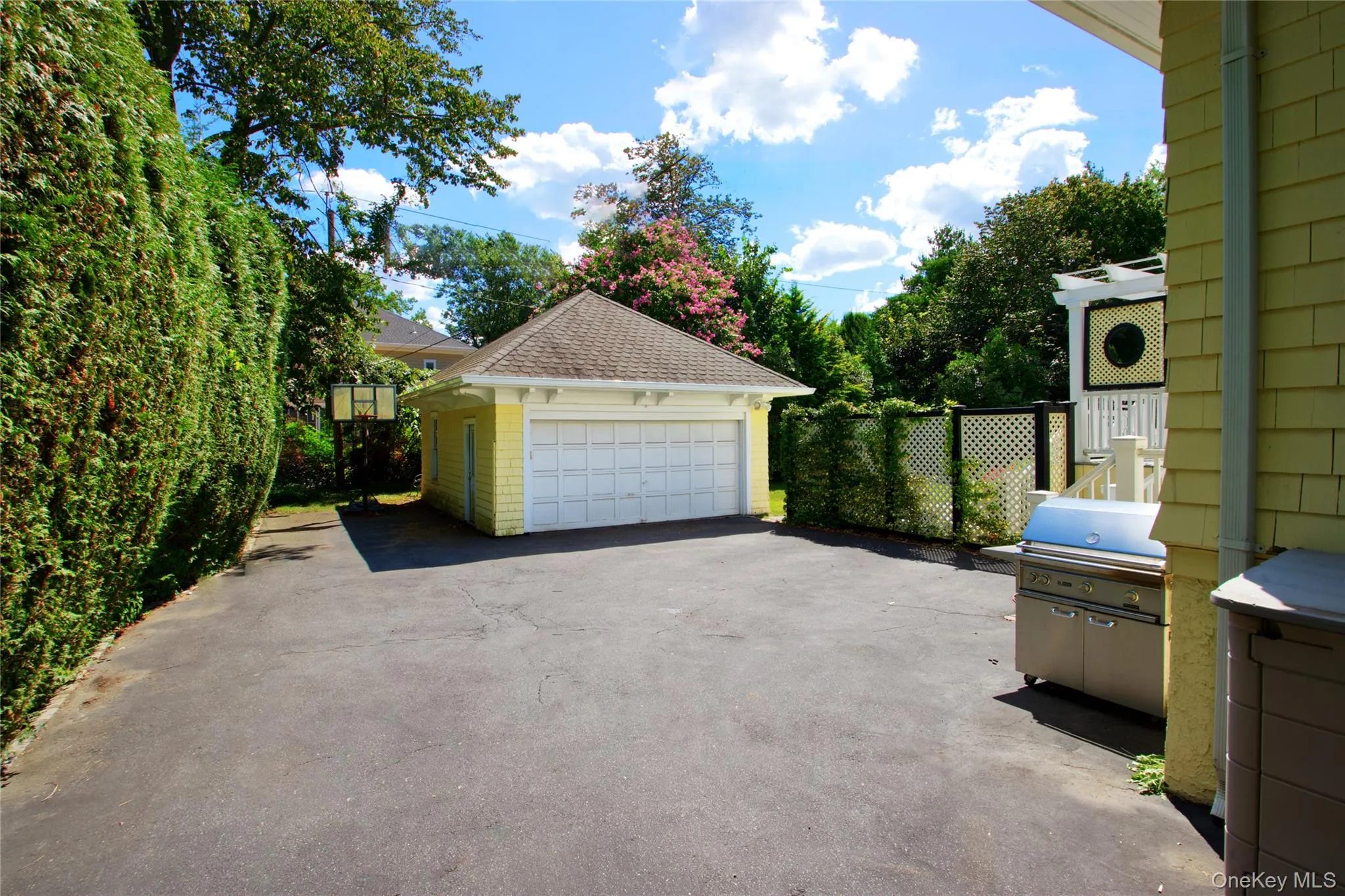 92 6th Street, Hempstead, NY, 7 Bedrooms Bedrooms, 12 Rooms Rooms,4 BathroomsBathrooms,Residential Lease,For Rent,6th,0,1047152 92 6th Street, Hempstead, NY, 7 Bedrooms Bedrooms, 12 Rooms Rooms,4 BathroomsBathrooms,Residential Lease,For Rent,6th,0,1047152