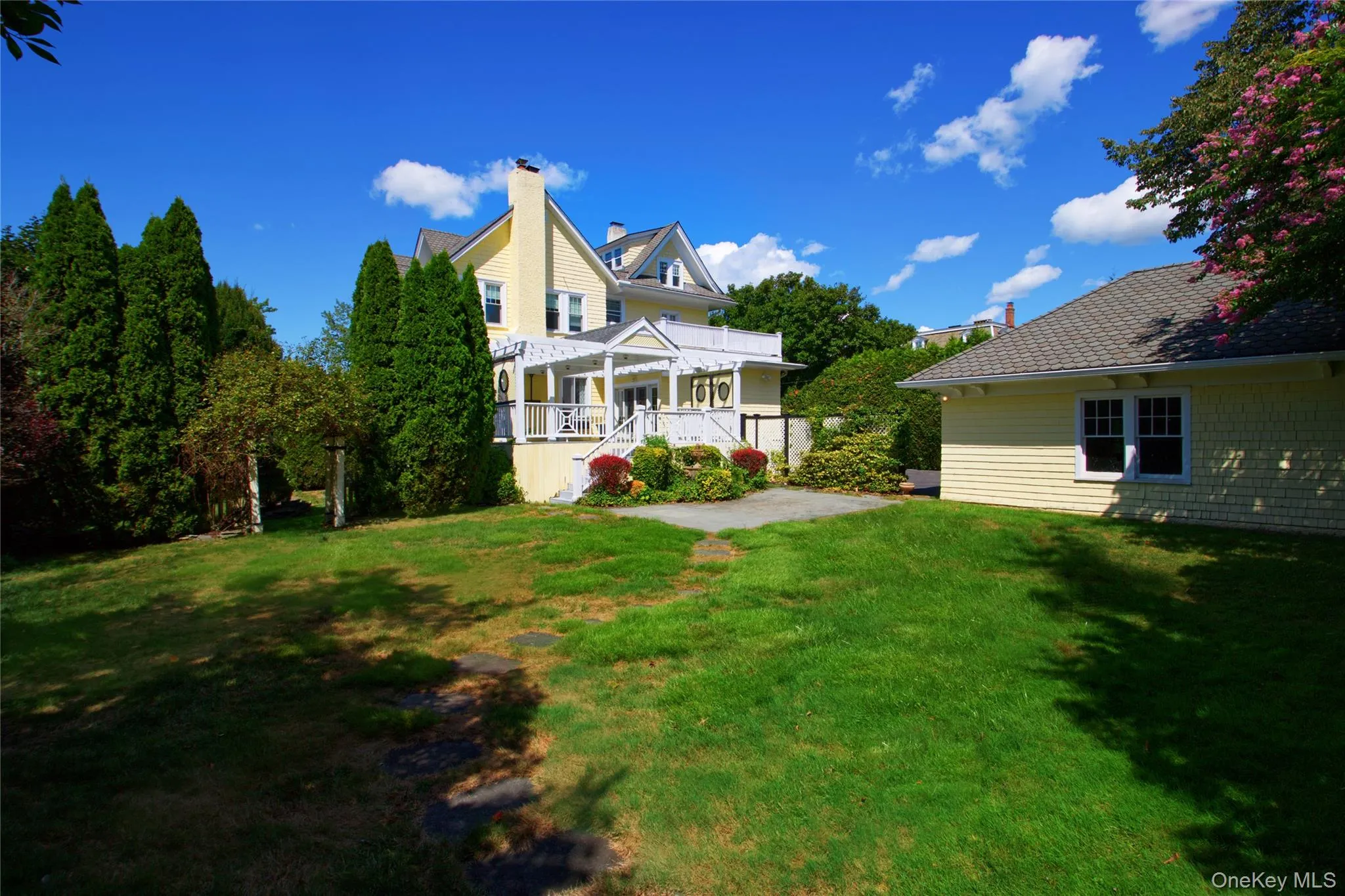 92 6th Street, Hempstead, NY, 7 Bedrooms Bedrooms, 12 Rooms Rooms,4 BathroomsBathrooms,Residential Lease,For Rent,6th,0,1047152 92 6th Street, Hempstead, NY, 7 Bedrooms Bedrooms, 12 Rooms Rooms,4 BathroomsBathrooms,Residential Lease,For Rent,6th,0,1047152