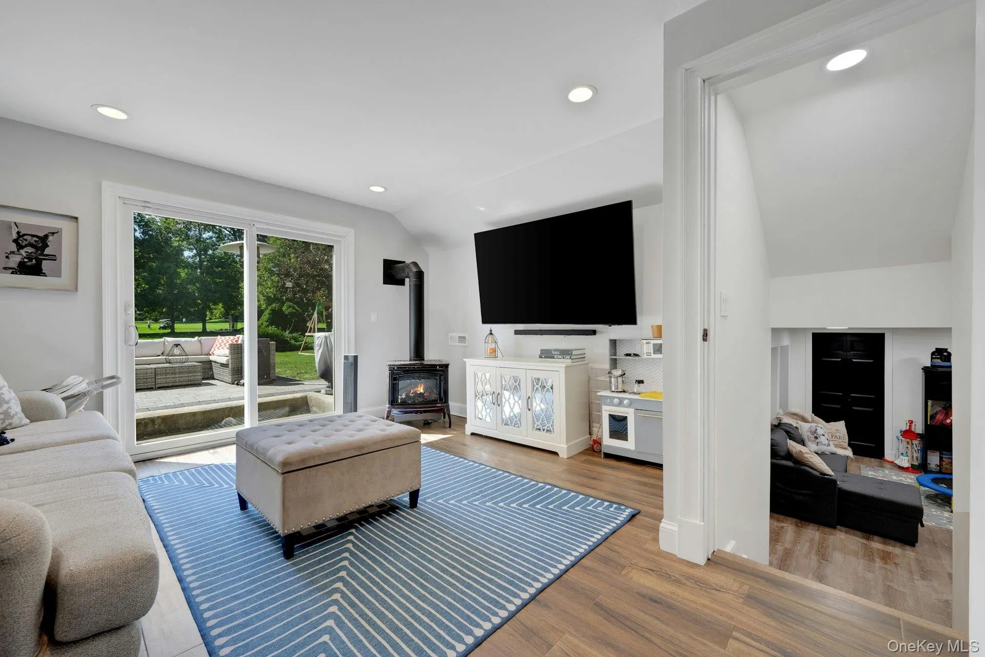 50 Vernon Drive, Eastchester, NY, 3 Bedrooms Bedrooms, 8 Rooms Rooms,2 BathroomsBathrooms,Residential,For Rent,Vernon,0,1047155 50 Vernon Drive, Eastchester, NY, 3 Bedrooms Bedrooms, 8 Rooms Rooms,2 BathroomsBathrooms,Residential,For Rent,Vernon,0,1047155