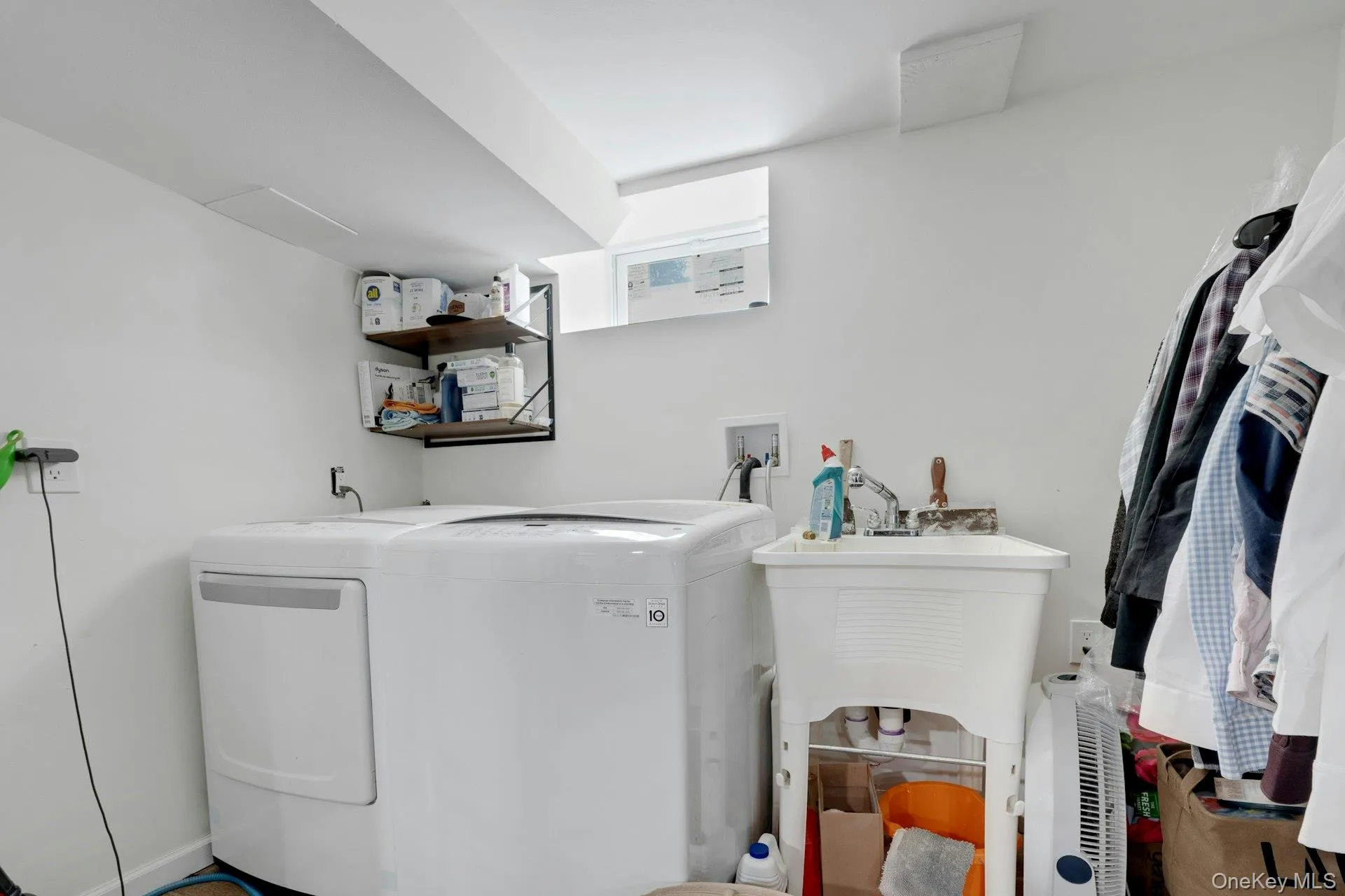50 Vernon Drive, Eastchester, NY, 3 Bedrooms Bedrooms, 8 Rooms Rooms,2 BathroomsBathrooms,Residential,For Rent,Vernon,0,1047155 50 Vernon Drive, Eastchester, NY, 3 Bedrooms Bedrooms, 8 Rooms Rooms,2 BathroomsBathrooms,Residential,For Rent,Vernon,0,1047155