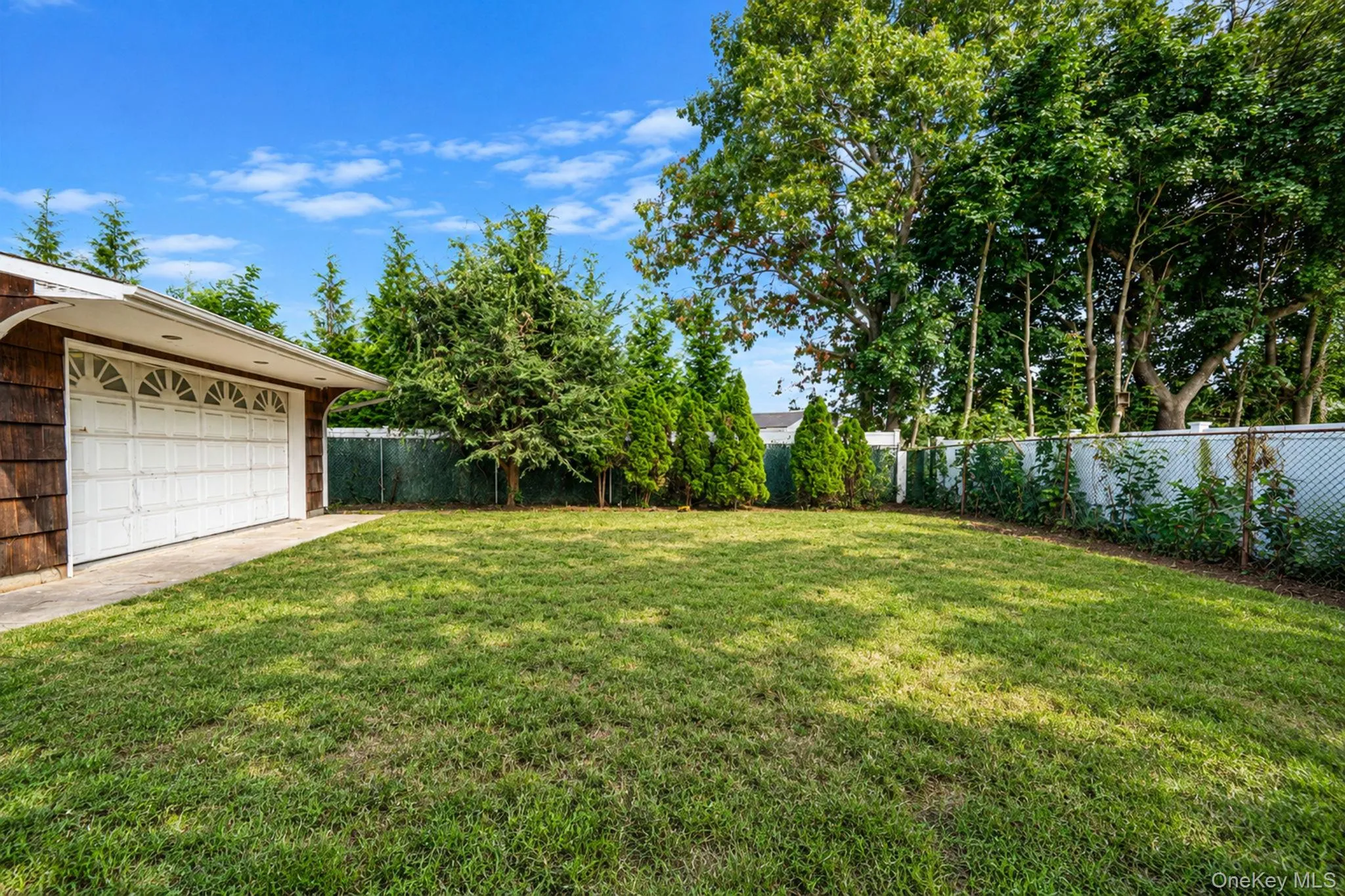 35 Colony Road, Brookhaven, NY, 6 Bedrooms Bedrooms, 9 Rooms Rooms,3 BathroomsBathrooms,Residential,For Rent,Colony,0,1047156 35 Colony Road, Brookhaven, NY, 6 Bedrooms Bedrooms, 9 Rooms Rooms,3 BathroomsBathrooms,Residential,For Rent,Colony,0,1047156