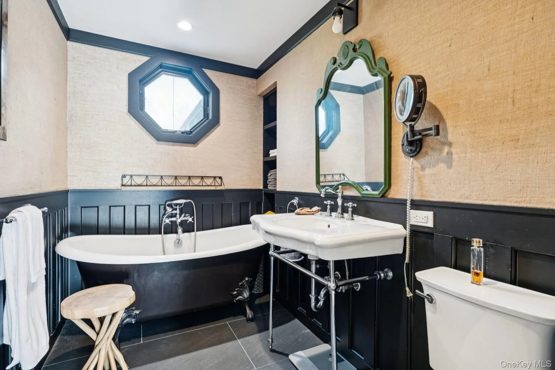 191 Bull Path, East Hampton, NY, 4 Bedrooms Bedrooms, 10 Rooms Rooms,3 BathroomsBathrooms,Residential,For Rent,Bull,0,1047158 191 Bull Path, East Hampton, NY, 4 Bedrooms Bedrooms, 10 Rooms Rooms,3 BathroomsBathrooms,Residential,For Rent,Bull,0,1047158
