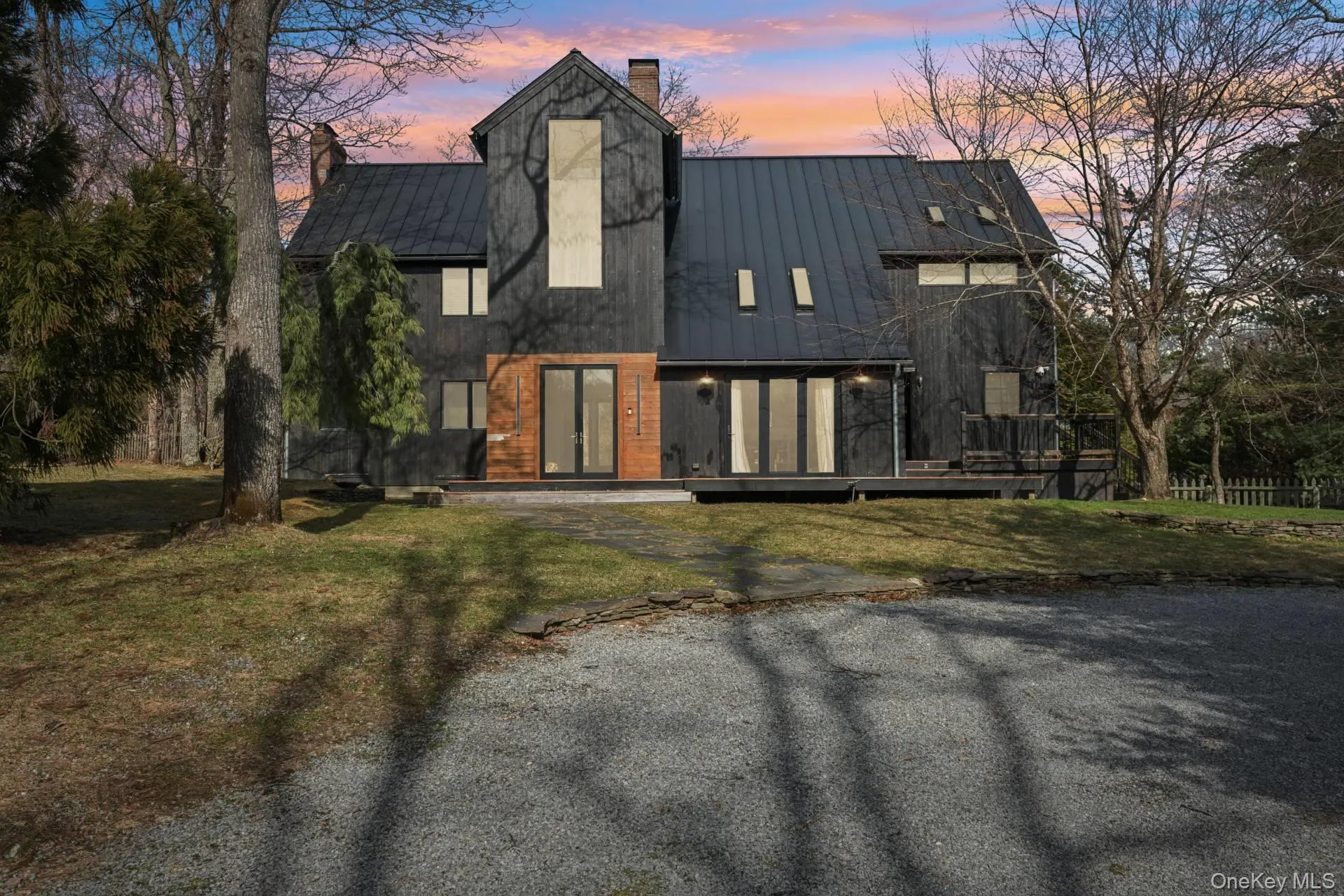 191 Bull Path, East Hampton, NY, 4 Bedrooms Bedrooms, 10 Rooms Rooms,3 BathroomsBathrooms,Residential,For Rent,Bull,0,1047158 191 Bull Path, East Hampton, NY, 4 Bedrooms Bedrooms, 10 Rooms Rooms,3 BathroomsBathrooms,Residential,For Rent,Bull,0,1047158