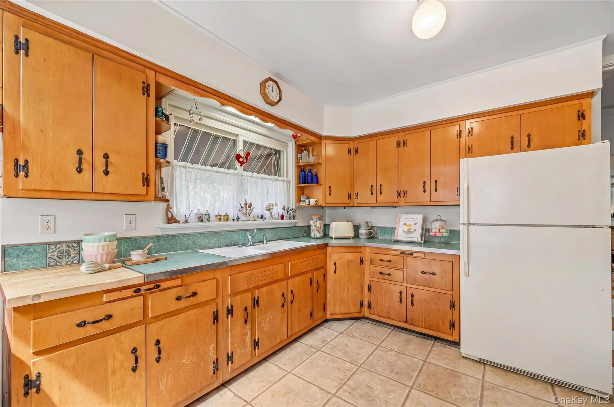 61 Maple Avenue, Ramapo, NY, 3 Bedrooms Bedrooms, 9 Rooms Rooms,2 BathroomsBathrooms,Residential,For Rent,Maple,0,1047168 61 Maple Avenue, Ramapo, NY, 3 Bedrooms Bedrooms, 9 Rooms Rooms,2 BathroomsBathrooms,Residential,For Rent,Maple,0,1047168