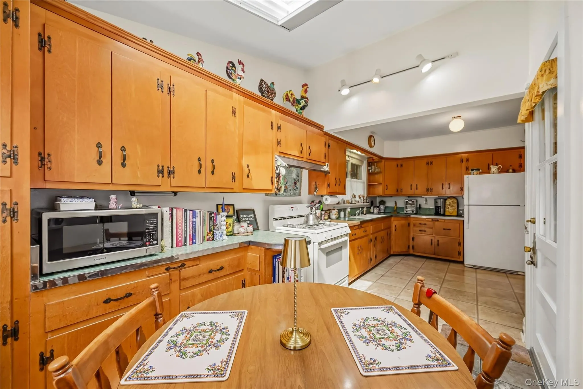 61 Maple Avenue, Ramapo, NY, 3 Bedrooms Bedrooms, 9 Rooms Rooms,2 BathroomsBathrooms,Residential,For Rent,Maple,0,1047168 61 Maple Avenue, Ramapo, NY, 3 Bedrooms Bedrooms, 9 Rooms Rooms,2 BathroomsBathrooms,Residential,For Rent,Maple,0,1047168