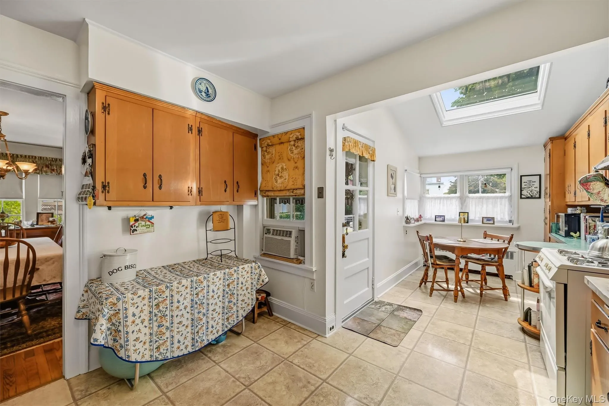 61 Maple Avenue, Ramapo, NY, 3 Bedrooms Bedrooms, 9 Rooms Rooms,2 BathroomsBathrooms,Residential,For Rent,Maple,0,1047168 61 Maple Avenue, Ramapo, NY, 3 Bedrooms Bedrooms, 9 Rooms Rooms,2 BathroomsBathrooms,Residential,For Rent,Maple,0,1047168